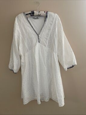White Eyelet dress with Black Trim. Medium NWT.